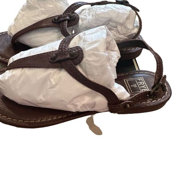Frye Carson T sandal - Picture 2 of 6